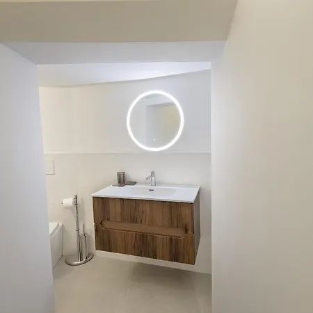 2 Bedrooms De Angeli - 20 Minuti Dal Salone Del Mobile Apartament Mediolan