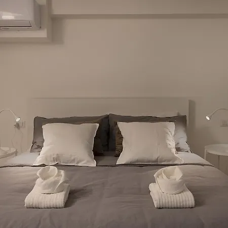 2 Bedrooms De Angeli - 20 Minuti Dal Salone Del Mobile Apartment