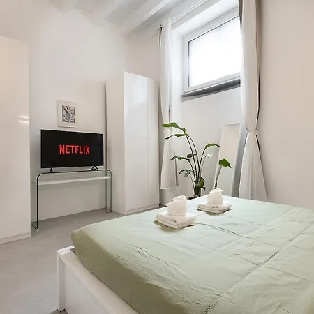 2 Bedrooms De Angeli - 20 Minuti Dal Salone Del Mobile